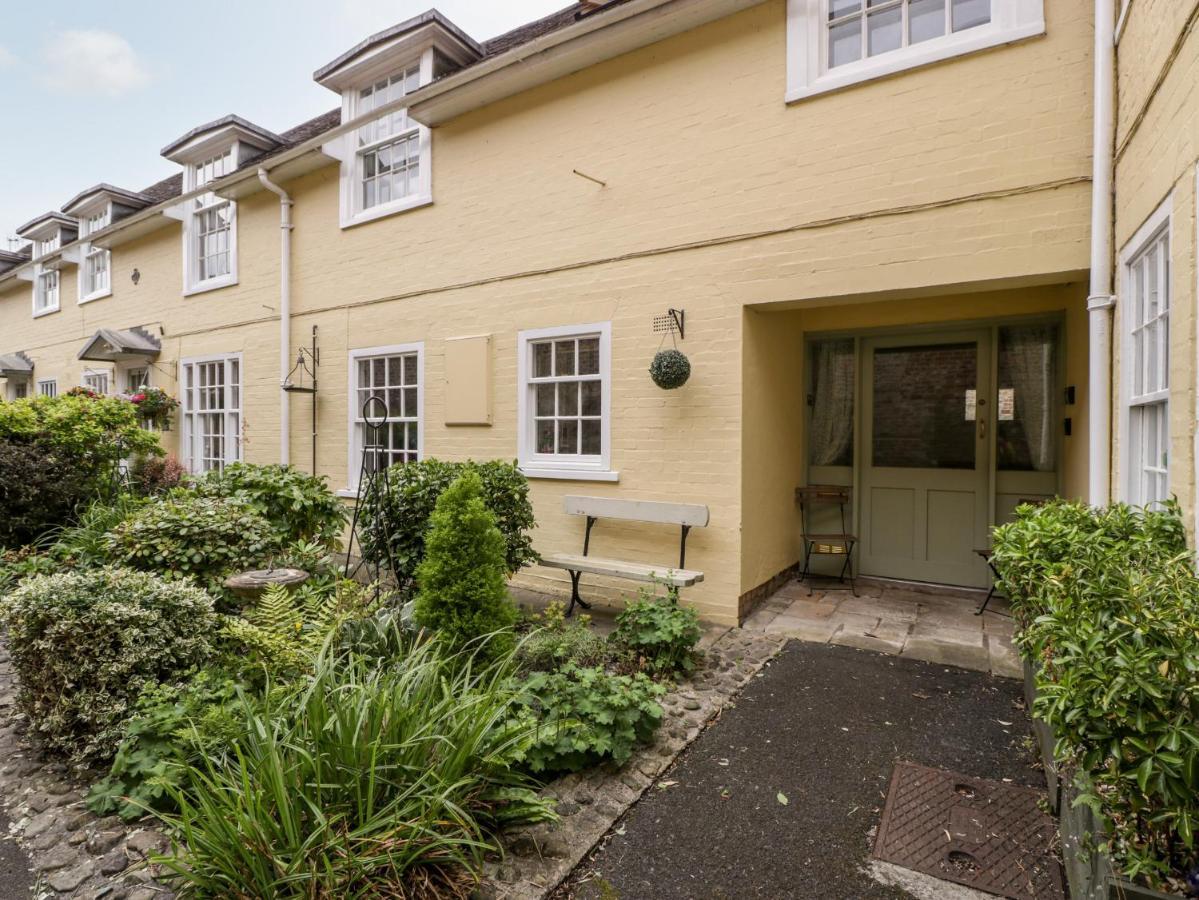 138D Old Star & Garter Mews Villa Ludlow Luaran gambar