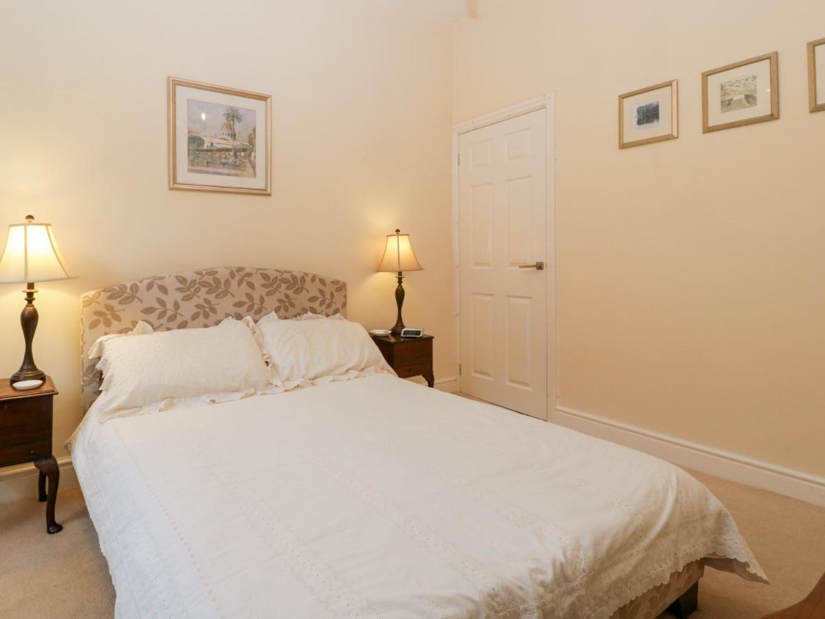 138D Old Star & Garter Mews Villa Ludlow Luaran gambar