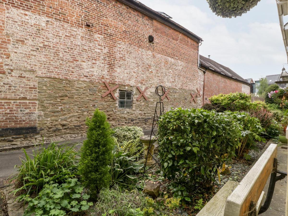 138D Old Star & Garter Mews Villa Ludlow Luaran gambar